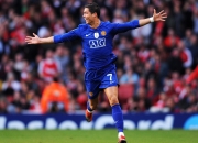 开云体育入口-库里成为全场焦点，广东队翻盘雷霆，一场跨越时空的篮球狂想