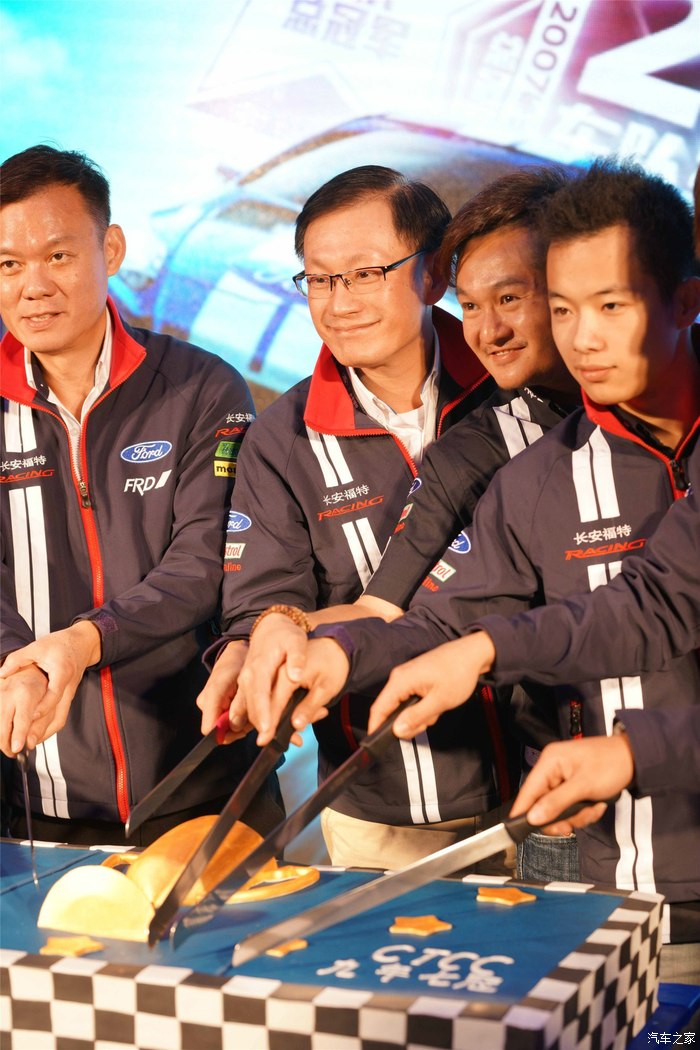 澳大利亚男篮绝地反击南韩男篮，福克斯高光表现的简单介绍