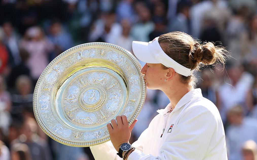 法国网球队逆转意大利网球队,瓦林卡三分雨点燃全场的简单介绍 法国网球队逆转意大利网球队,瓦林卡三分雨点燃全场的简单介绍
