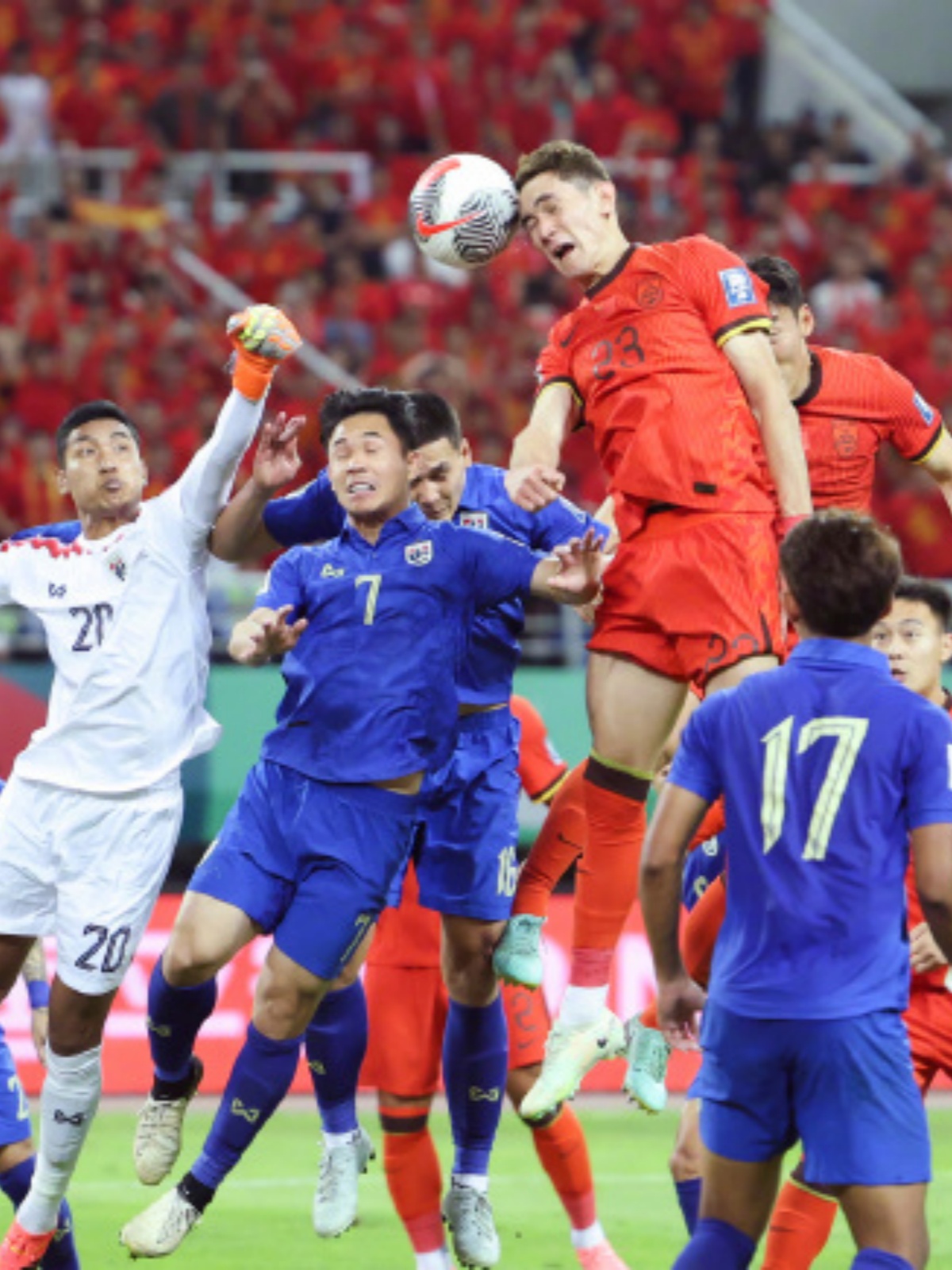 欧国盃赛中的激烈角逐,关乎胜者的光荣 欧国盃赛中的激烈角逐,关乎胜者的光荣