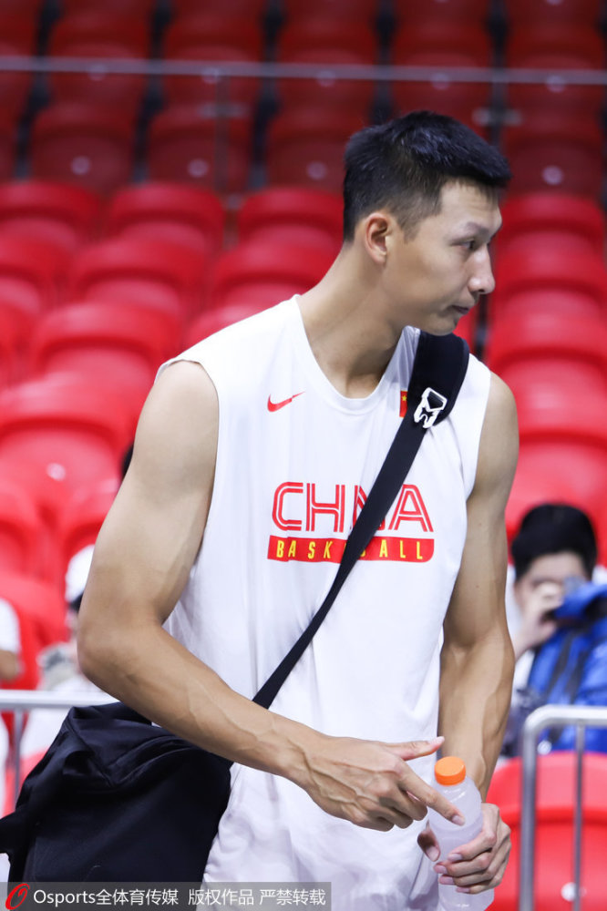 巴萨重整旗鼓，球队备战全力以赴夺回领先优势