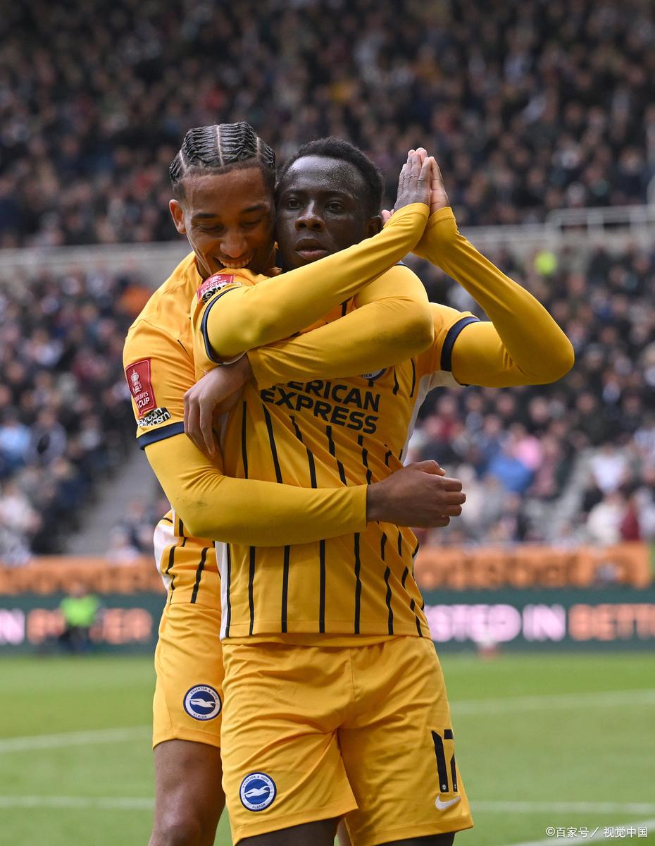 博里特林:曼联主场大捷西汉姆,联赛士气高涨的简单介绍 博里特林:曼联主场大捷西汉姆,联赛士气高涨的简单介绍