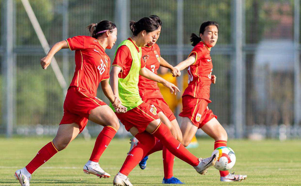 比赛中表现出色，中国女足获胜