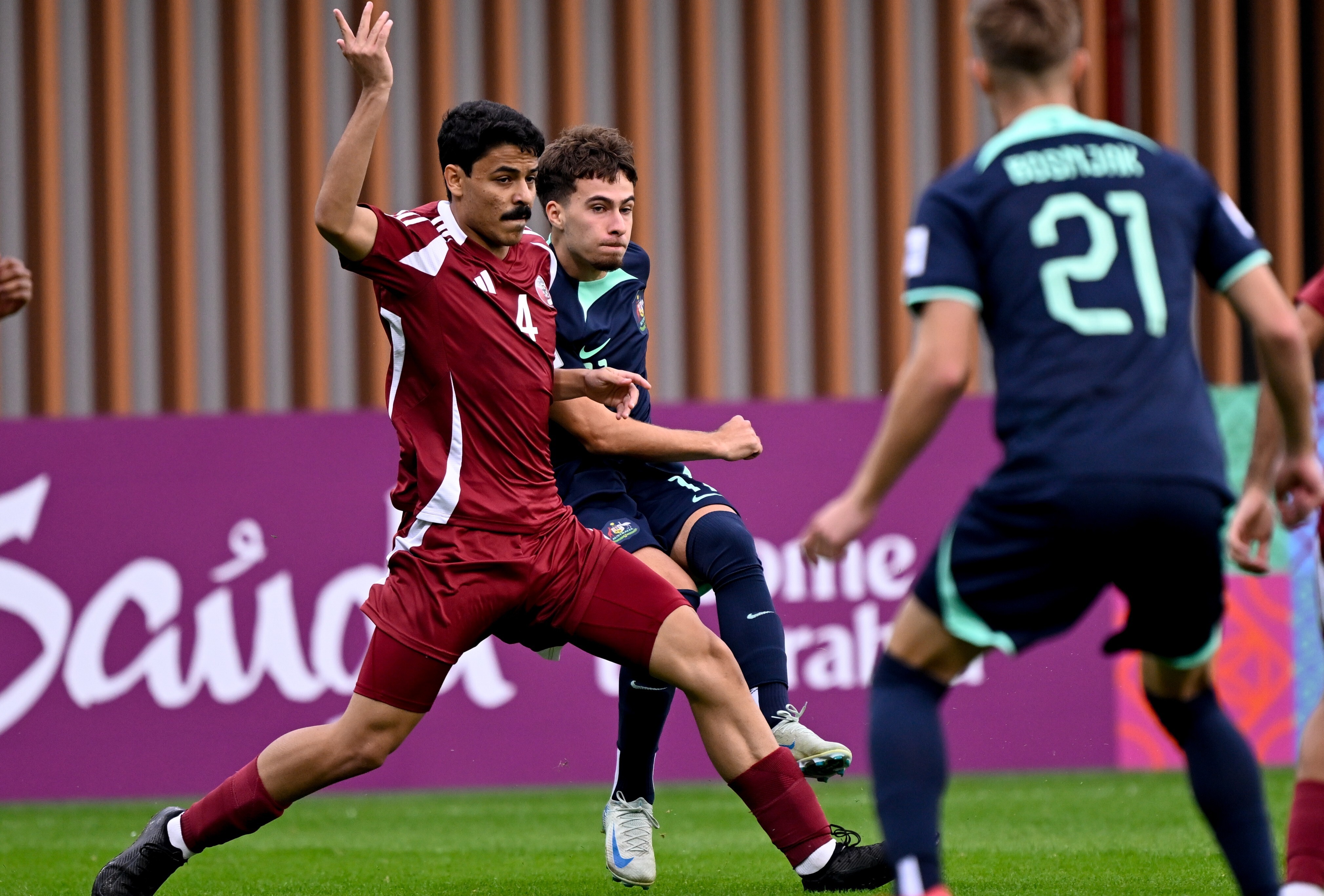 亚洲足球比赛带动足球产业发展的简单介绍