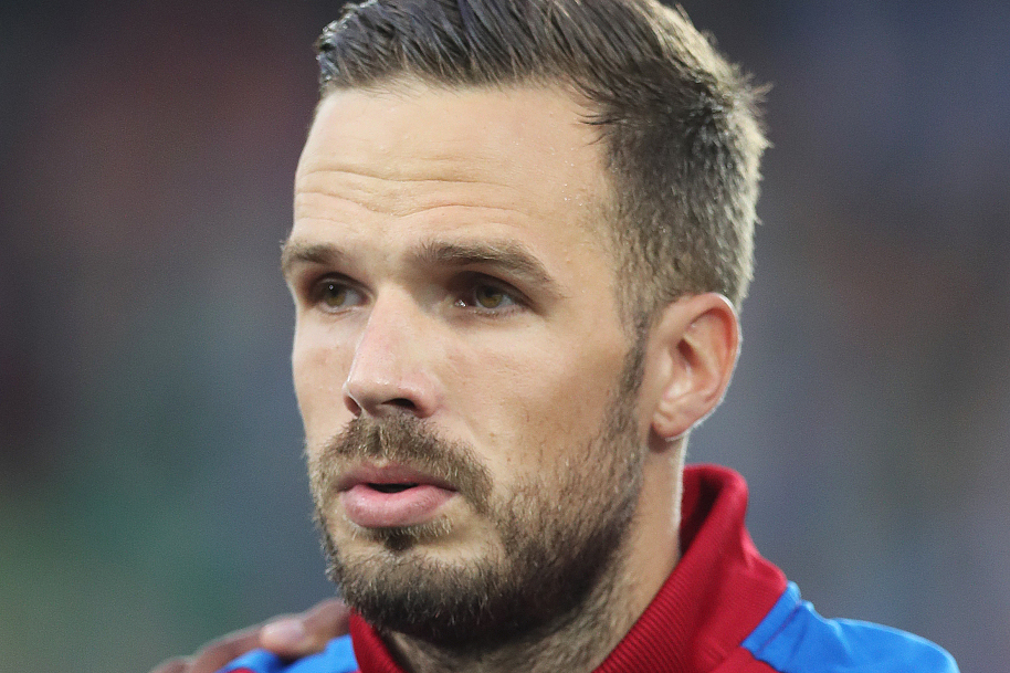 包含伊普斯维奇胜出一场惊天大战，暂时告别征象的词条