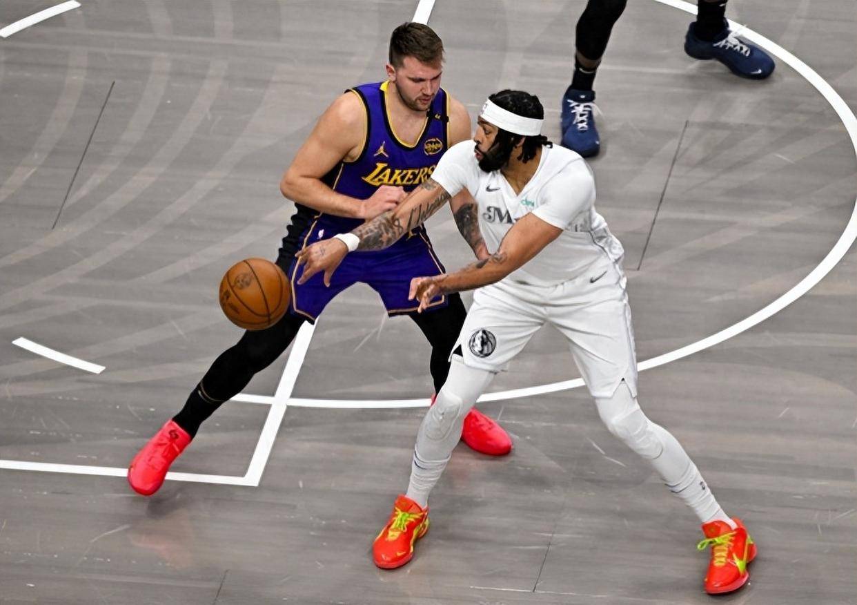 独行侠鏖战湖人，巴图姆绝境逆转的简单介绍