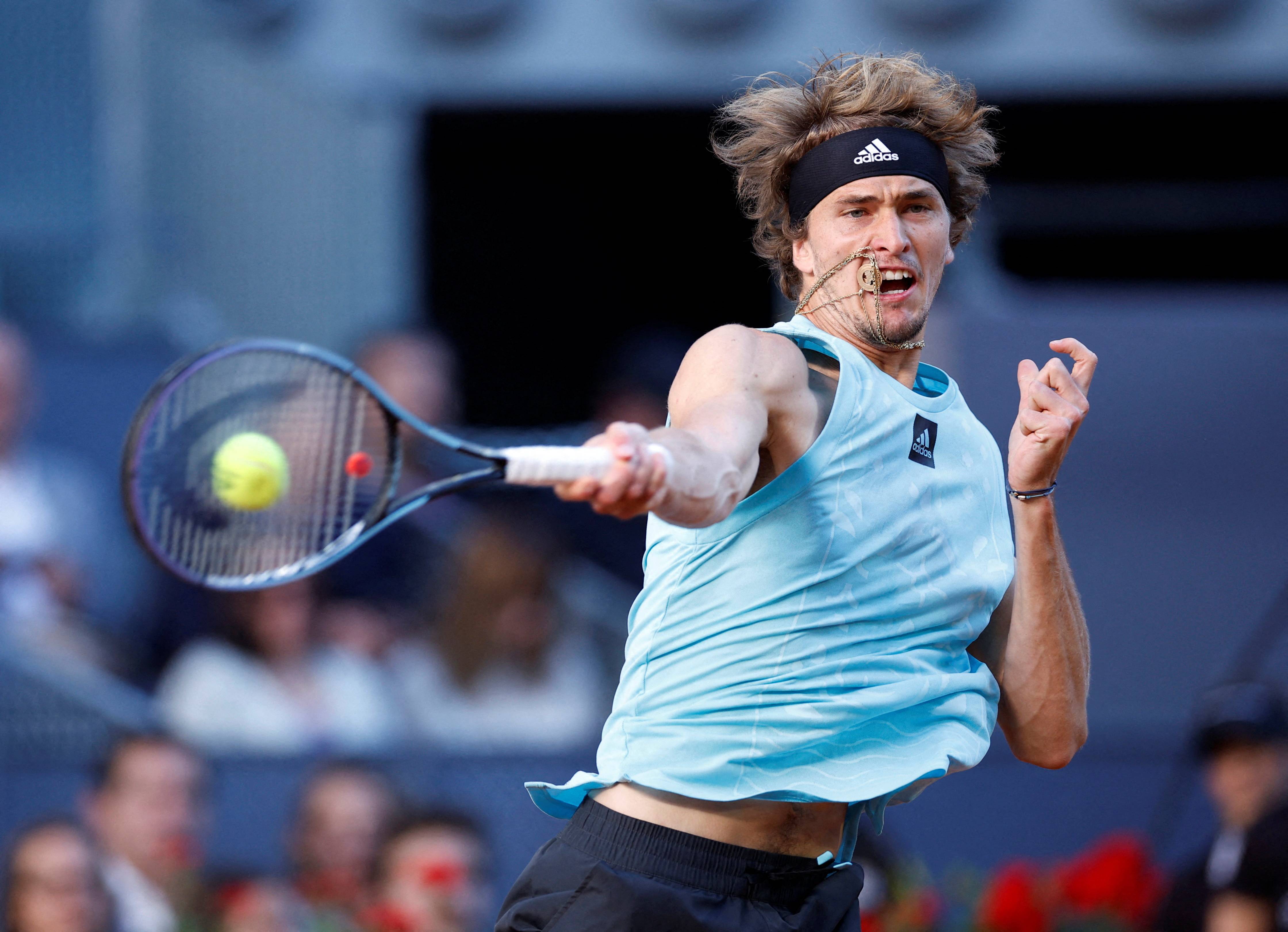 包含西班牙网球队绝地反击欧洲网球队，阿尔卡拉斯绝境逆转的词条