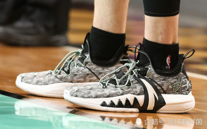 掘金翻盘四川队，范弗利特高光表现的简单介绍