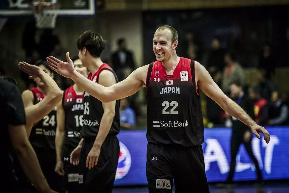 强强对话：亚洲顶尖足球俱乐部正面交锋的简单介绍