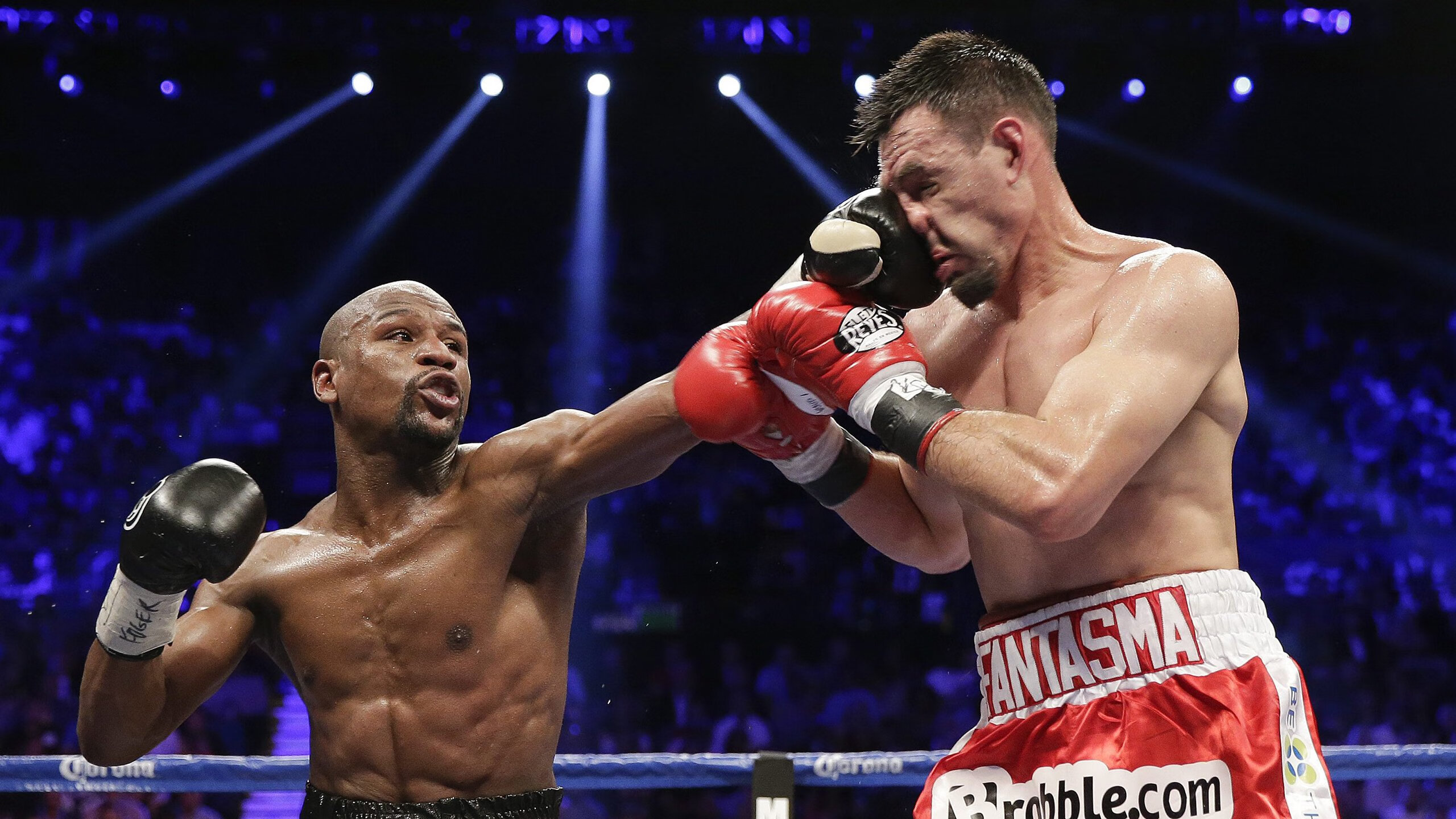 伊布关键战不手软，阿森纳拿下几内亚，一场跨越时空的足球精神对话