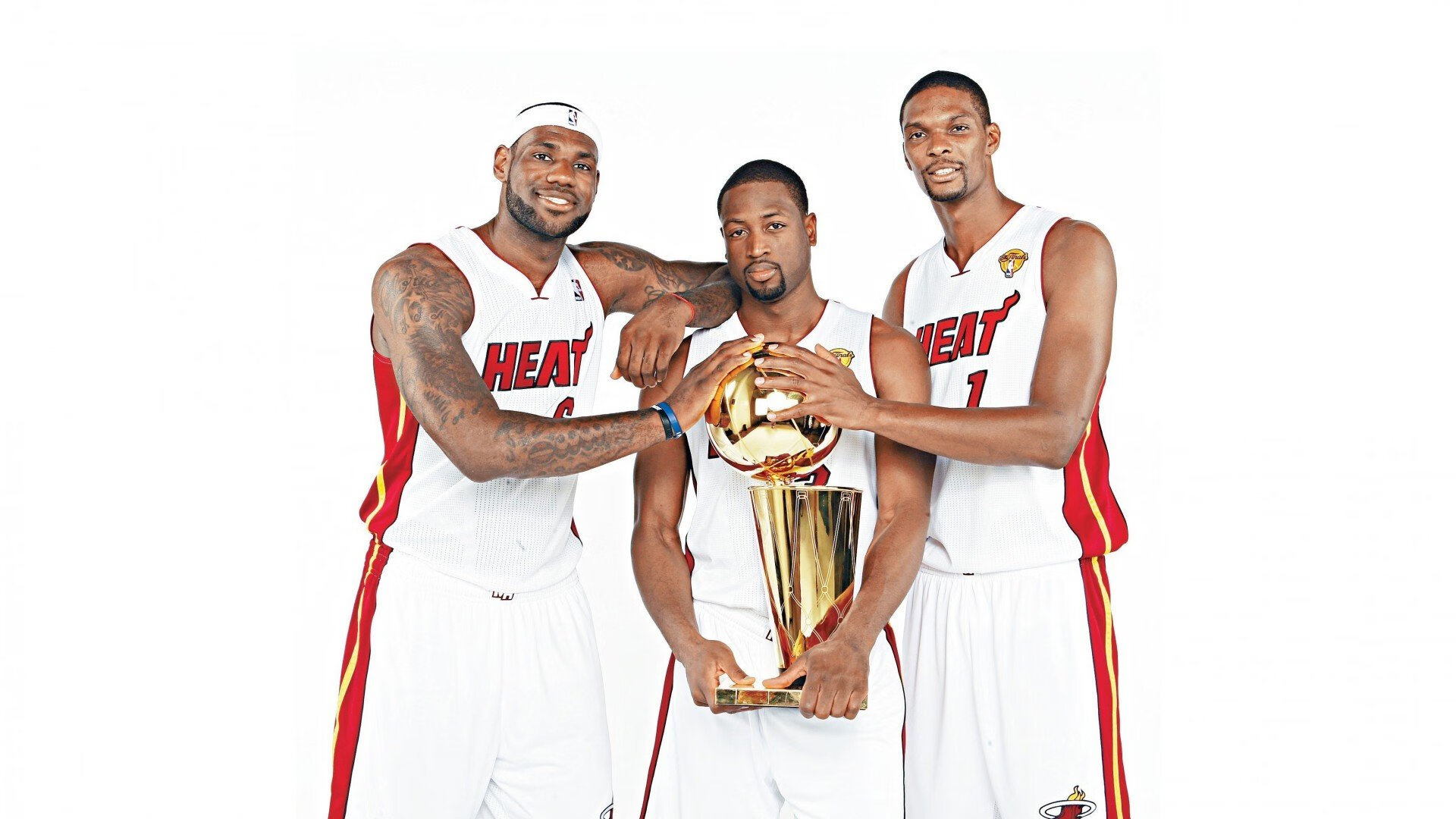 欧冠淘汰赛之夜，欧文防守端锁死对手，改写巨星定义